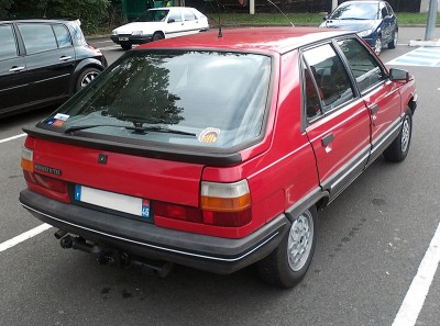800px-Renault_11_TXE_red,_rear.jpg