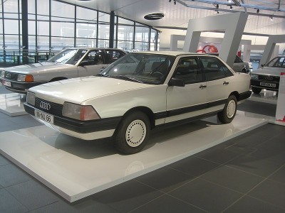 800px-01_Audi_Forschungsauto_1981.jpg