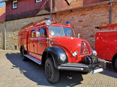 Feuerwehrfahrzeuge (7).jpg