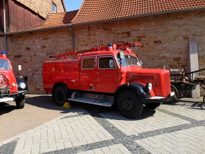 Feuerwehrfahrzeuge (8).jpg