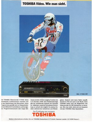 Toshiba V-700G 1989.jpg