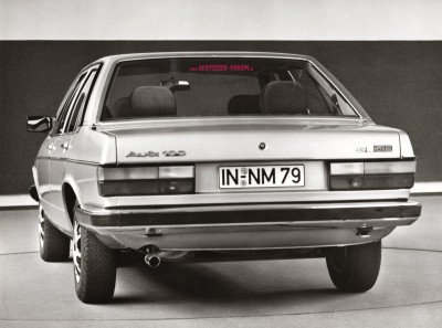 Audi 100 C2 1980 019.jpg