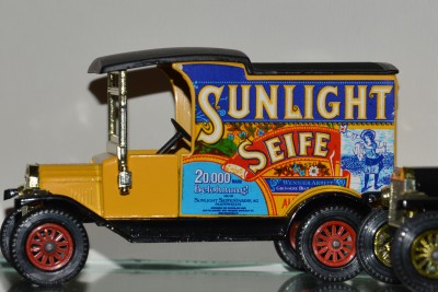 FordModelT_Sunlight-Seife_MOY_SammlungTorsten_02b.JPG