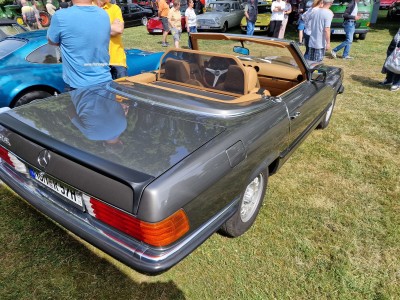 Mercedes-Benz SLSLC - W 107 Pöhlde 2022 01.jpg